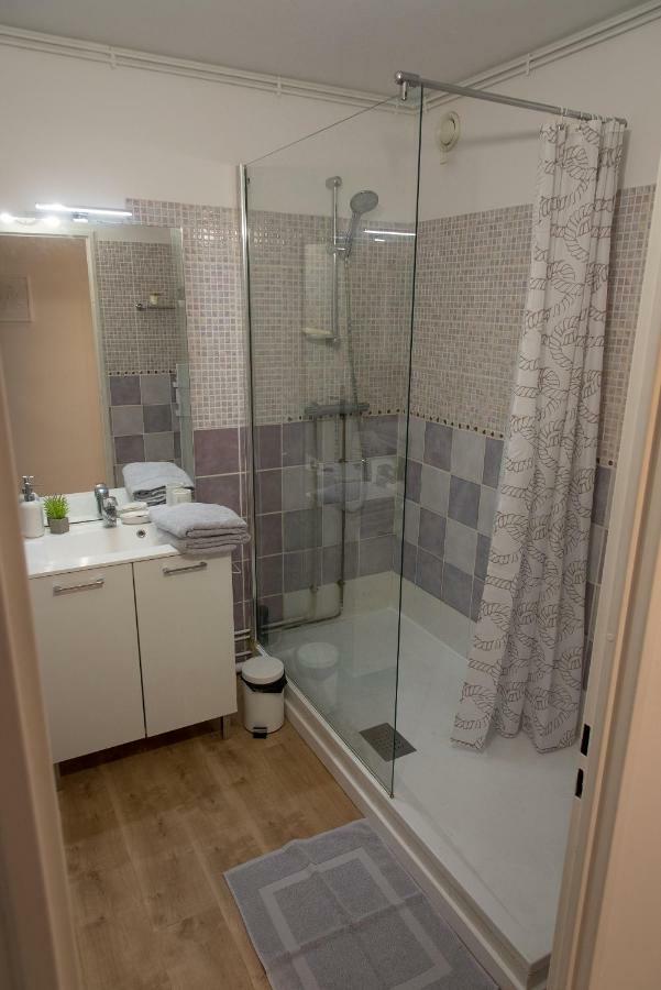 Au Rue De La Fleuriee Apartment Saint-Apollinaire  Екстериор снимка